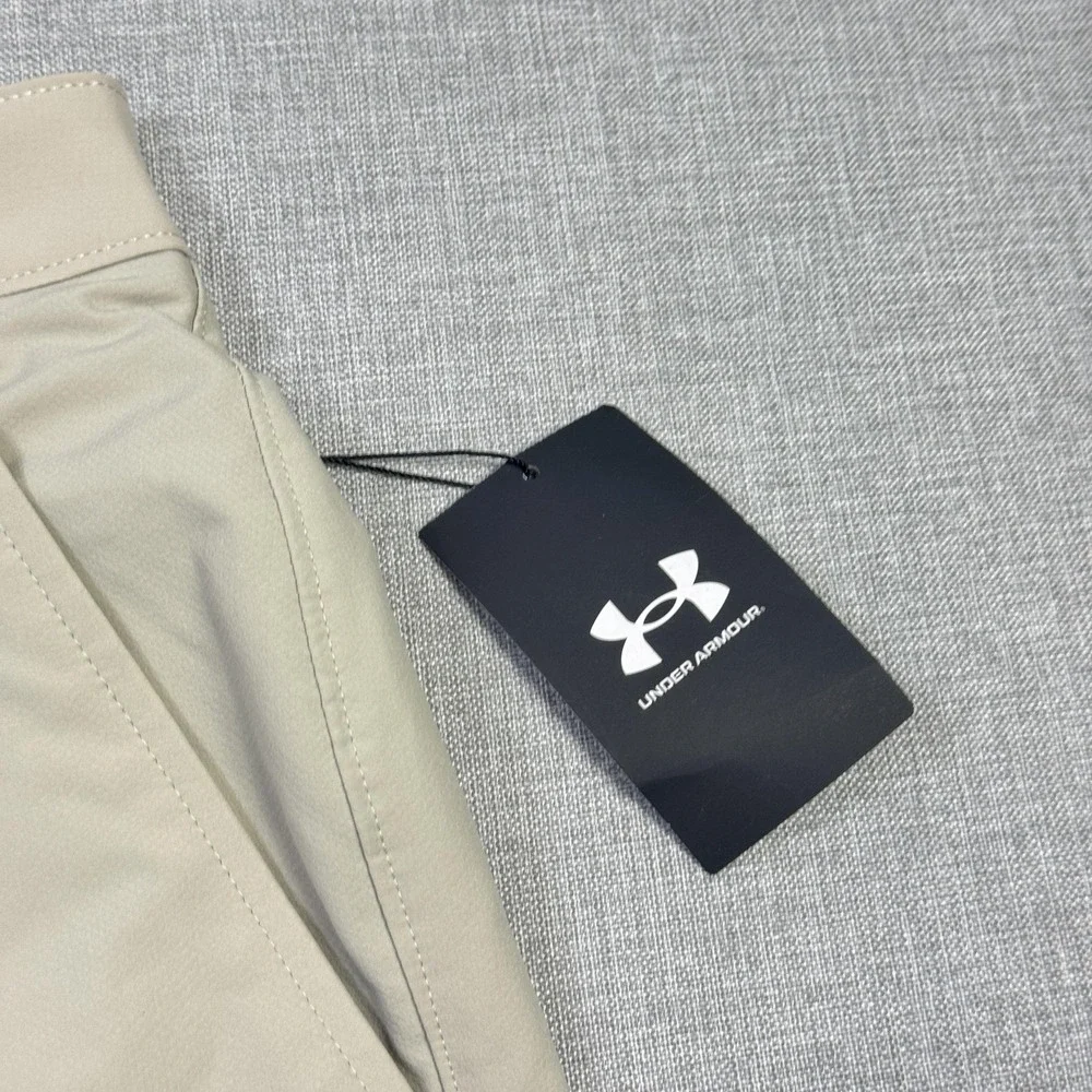 Under Armour Chino Golf Shorts Mens‎ 42 Beige Athletic Performance 10 Inseam